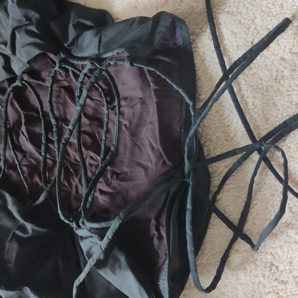 Olivaceous Black Puff Sleeve Peasant Corset Top - Picture 10 of 12